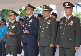Danlanud Sugiri Sukani Letkol Pnb Supardo Butarbutar saat mengikuti upacara hari Sumpah Pemuda
