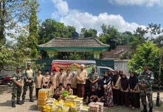 Paket sembako Yonif 511/DY