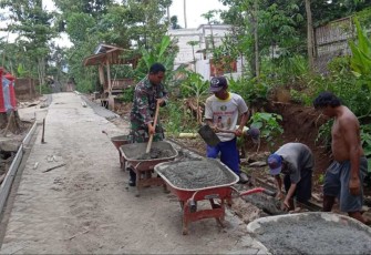 Gotong royong bantu masyarakat binaan