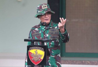 Pangdam IX Udayana Mayjen TNI Sonny Aprianto 