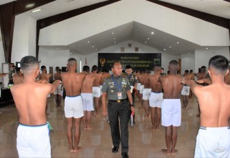 Pangdam Kasuari Mayjen TNI Gabriel Lema saat sidang pantukhir Cata PK