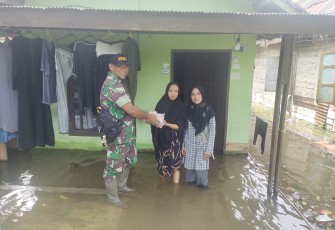 Nasi bungkus warga terdampak banjir di wilayah binaan 
