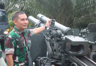 Danyonarmed 18/Komposit Buritkang Letkol Arm Khoirul Cahyadi saat memaparkan kesiapan latihan antar kecabangan