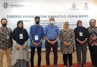 Pelatihan meningkatkan kapasitas usaha mikro di Makassar 