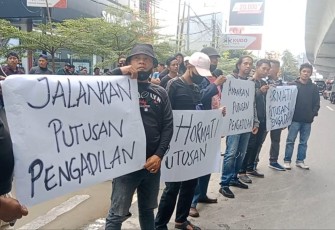 Unras AMPK penundaan eksekusi lahan di jalan AP Pettarani Kota Makassar, Rabu (30/11)