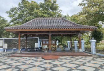 Makam di Muspusdirla Yogyakarta 