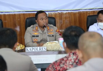 Kapolres Demak AKBP Budi Adhy Buono saat memberikan sosialisasi DIPA 2023