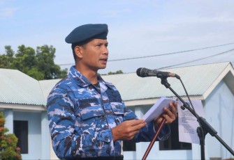 Danlanud Sugiri Sukani Letkol Pnb Supardo Butarbutar saat membacakan amanat Panglima Koopsudnas, Majalengka, Senin (19/12)