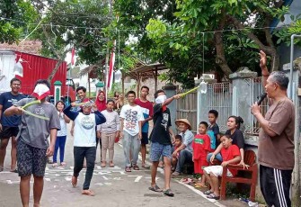 Lomba anak anak sambut HUT RI