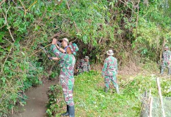 Karya bhakti anggota Koramil 0718-01/Pati 