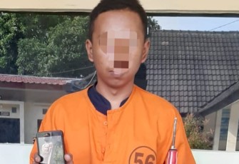 KM (25) warga Desa Sumberingin Kulon, Kecamatan Ngunut, Kabupaten Tulungagung