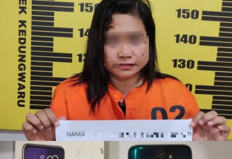 Pelaku pencurian HP, CZ (39) warga Jln. KHR. Abdul Ftah, Desa Mangunsari, Kecamatan Kedungwaru Kabupaten Tulungagung