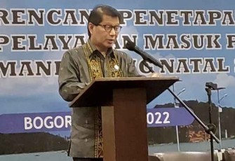 Direktur Kenavigasian saat membuka FGD alur pelayaran masuk pelabuhan Palimbungan Ketek/Batahan Sumatera Utara di Bogor