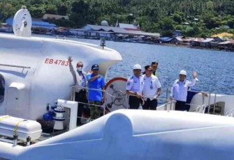 Pemeriksaan kapal penumpang wisata bawah air