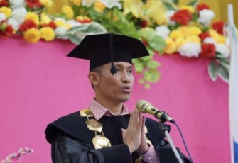 KBP Dr M. Arsal Sahban saat memberikan orasi ilmiah di STIM Lasharan Jaya Kota Makassar 