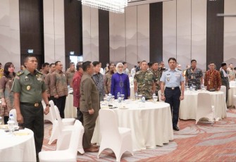 Danrem 032/Wbr Brigjen TNI Purmanto saat menghadiri dialog kebangsaan di Hotel Santika Premiere Padang, Jum'at (25/11)