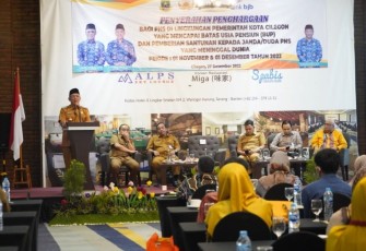 Helldy Agustian saat memberikan pengarahan, Selasa (27/12)