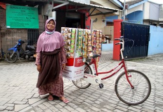 PPPA Daarul Qur'an Kembali Salurkan Sepeda Kopi Murotal untuk Ibu Febi