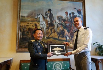 General Pierre Schill saat menerima kunjungan kehormatan Kepala Staf Angkatan Darat (Kasad) Jenderal TNI Dr. Dudung Abdurachman di Markas Besar Angkatan Darat Perancis. Kamis, (22/9/2022).