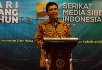 Mantan Dubes RI untuk Ukraina Prof. Dr. Yuddy Chrisnandi ketika berbicara pada peringatan HUT ke-5 SMSI di Jakarta, Senin malam 7 Maret 2022 (Foto: Istimewa)