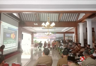 Situasi High Level Meeting antara BI bersama Pemkab Blitar Bahas Pengendalian Inflasi Harga Pangan, di Pendopo Ronggo Hadinegoro. (foto : Faisal NR / Klikwarta.com)