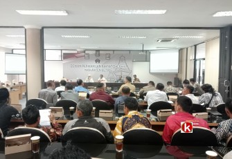 Komisi I DPRD Kabupaten Blitar Fasilitasi Hearing Warga Sidorejo Kec. Doko dengan Pemkab dan BPN Kabupaten Blitar, Selasa 15 November 2022. (foto : Faisal NR / Klikwarta.com)