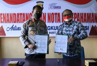 Kabid Humas Polda Bengkulu Kombes Pol Sudarno S Sos MH (KIRI) dan ketua SMSI Bengkulu Wibowo Susilo