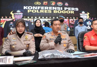 Kapolres Bogor AKBP Iman Imanuddin S.H., S.I.K. M.H saat Konferensi Pers, Rabu (12/10/2022).
