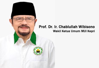 Wakil Ketua Umum MUI Kepri yang juga Ketua Majelis Ekonomi Syariah DMI Kepri, Prof. Dr. Ir. Chablullah Wibisono
