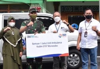 Bantuan Mobil Ambulans dari Bank BRI 