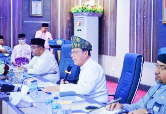 Gubernur Ansar saat Buka Rakor Kepala Daerah Tingkat Kabupaten dan Kota di Karimun 