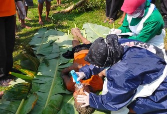 Tim medis dan anggota Polsek Kradenan melakukan visum pada tubuh korban dan tidak ditemukan adanya bekas penganiayaan.