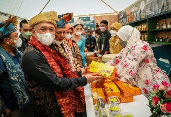 Opening Ceremony Puncak Kampanye Gernas BBI UKM Kepri #WithoutBorder-Expanding to the New Market di Harbour Bay, Batam, Kepulauan Riau, Rabu (30/3) kemarin.