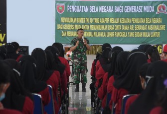 Out bound Bina Akrab dan Bela Negara di Makorem 142/Tatag