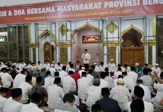 Gubernur Bengkulu Rohidin Mersyah saat memberikan sambutan. 