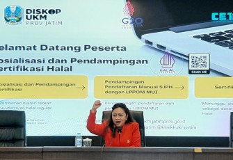 anggota Komis B DPRD Jatim Agatha Retnosari