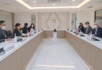 Pertemuan antara Puan dan Sir Lindsay digelar jelang pembukaan Konferensi Tingkat Tinggi (KTT) Parliamentary Speakers Summit (P20) di ruang pimpinan DPR, Gedung Nusantara III, Kompleks Parlemen, Senayan, Jakarta, Selasa (4/10/2022). 