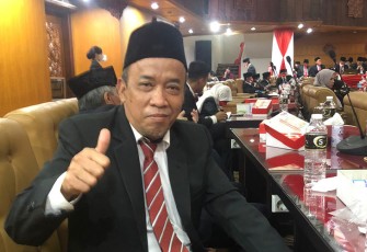 Ketua Fraksi Partai NasDem DPRD Jatim, Suyatni Priasmoro.