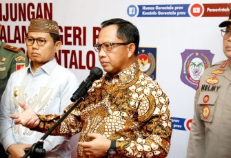 Mendagri Muhammad Tito Karnavian saat memberikan Pengarahan kepada Kepala Daerah, Forkopimda dan Pimpinan OPD Lingkup Pemerintah Provinsi Gorontalo, di Hotel Aston Gorontalo, Kamis (1/9/2022).