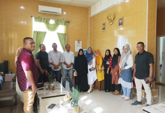 Tenaga Kesehatan Bakti di Aceh Timur saat Audiensi ke Kantor DPRK