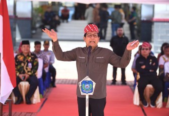 Gus Halim dalam kunjungan kerja di Desa Popilo, Kecamatan Tobelo Utara, Kabupaten Halmahera Utara, Maluku Utara, Jumat (14/102/2022). 