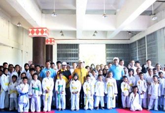 Gubernur Rohidin, saat membuka secara resmi Kejuaraan Daerah Kushin Ryu M Karate-Do Indonesia (Kejurda KKI) ke -XI  'Piala Gubernur Tahun 2022’, di Panggung Utama Sport Center Bengkulu, Minggu (19/6).