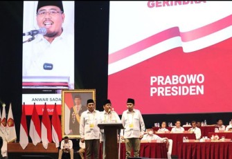 Ketua DPD Partai Gerindra Jawa Timur Anwar Sadad saat berpidato di Rapimnas Gerindra di Sentul International Convention Center, Bogor, Jawa Barat, Jumat (12/8) malam.