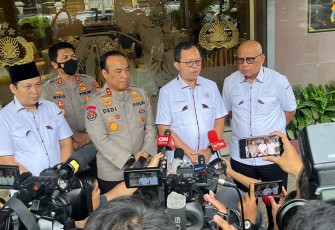 Komisioner Kompolnas Albertus Wahyurudhanto, saat diwawancarai awak media, Senin, 3 Oktober 2022.