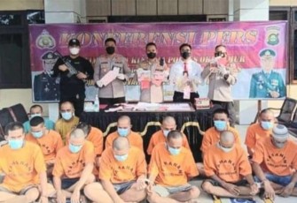 Konferensi Pers Polres OKU Timur, Senin (11/04/2022).