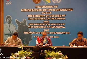 Penandatanganan MOU tentang pusat pendidikan kedaruratan kesehatan, disela – sela perhelatan KTT G20 di Nusa Dua Bali (15/11/2022).