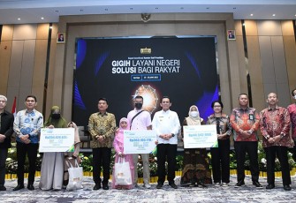 Penanadatanganan MoU tentang Penyederhanaan Prosedur Penyaluran BBM Bersubsidi Untuk Nelayan di Hotel Marriott Kota Batam Provinsi Kepri, Jum'at (24/6). 