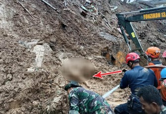 Pasca salah satu korban Gempa Cianjur ditemuakan.
