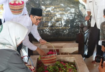 Gus Muhaimin dan Pengurus PKB saat Ziarah Makam Bung Karno