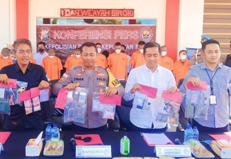 Konferensi Pers Polres Bintan
